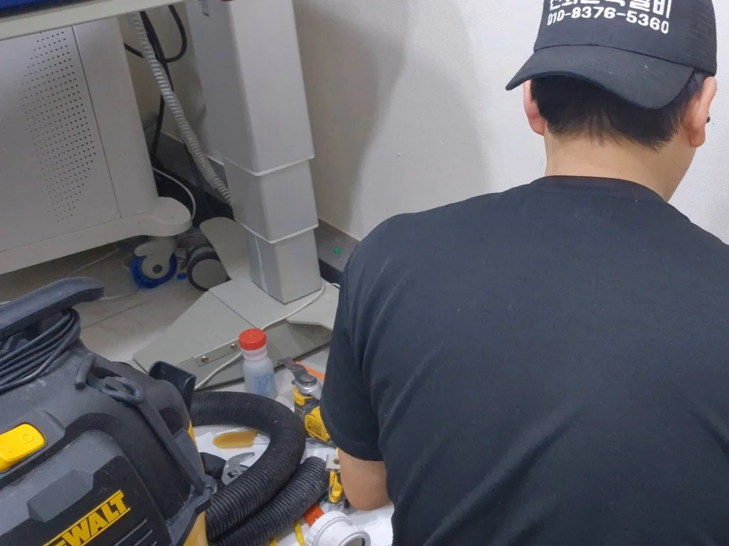 금천구 가산동 변기막힘 작업 과정