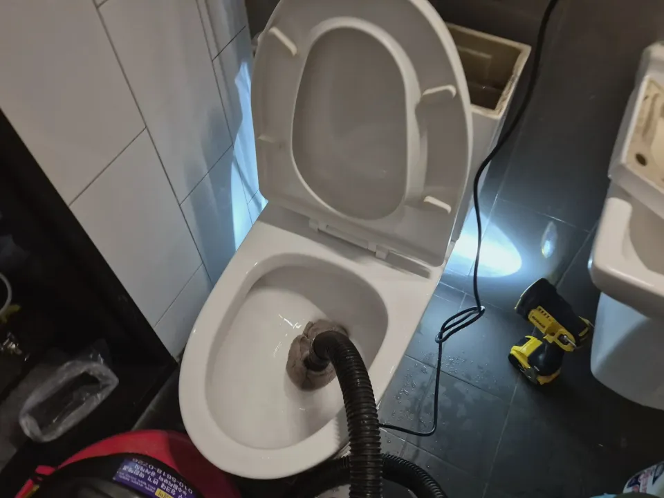 금천 독산동 변기막힘 역류 전 증상 점검 신화플로우